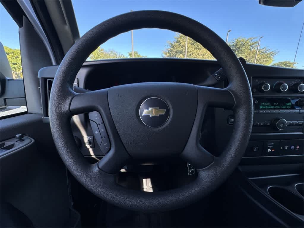 2025 Chevrolet Express RWD 2500 155"