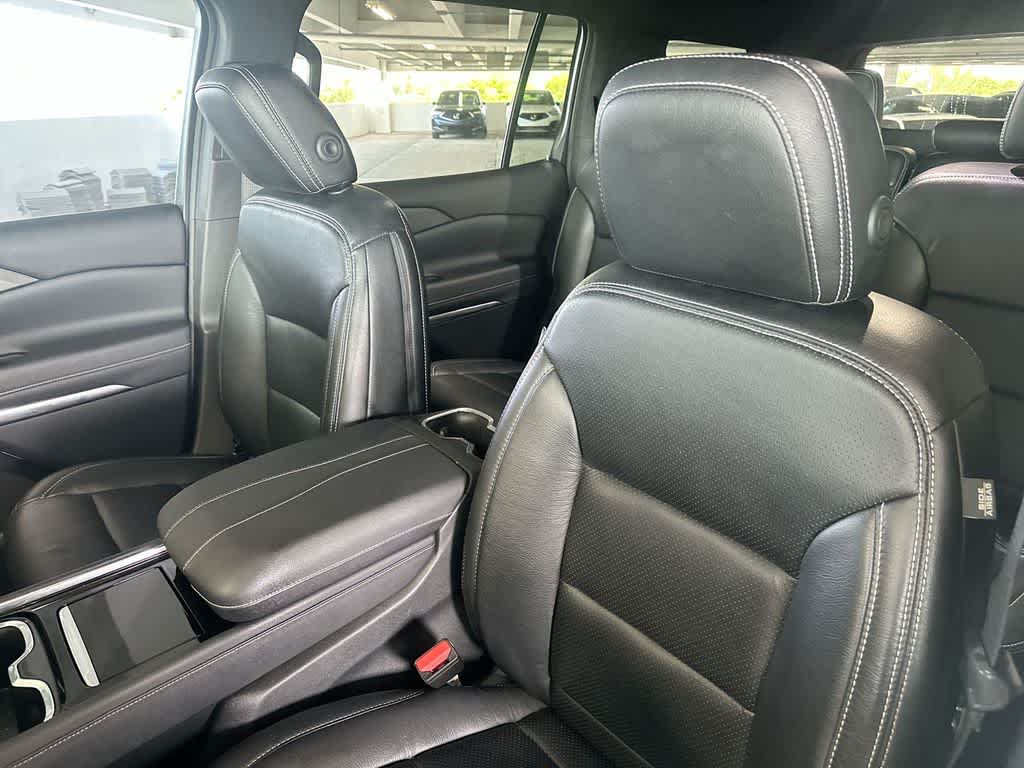 2024 Chevrolet Traverse FWD LT