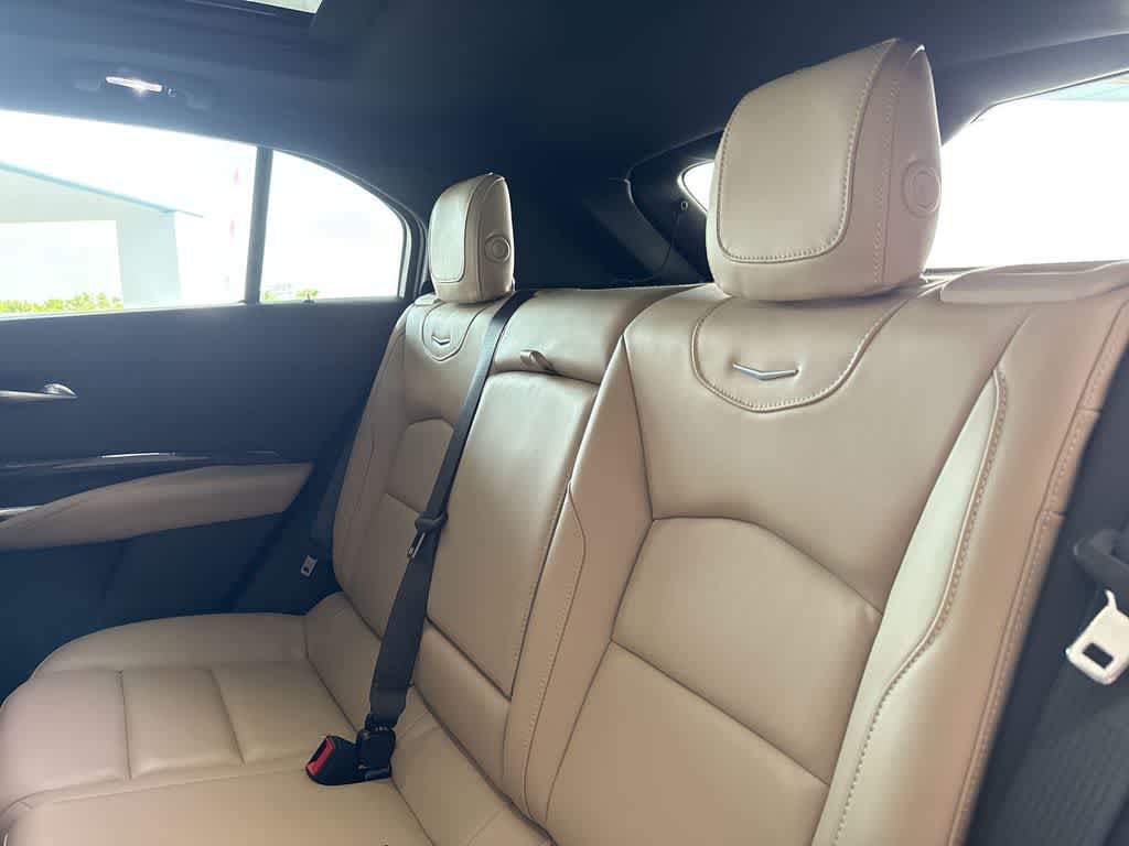 2024 Cadillac XT4 FWD Premium Luxury