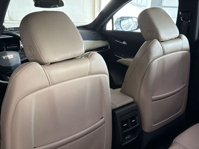2024 Cadillac XT4 FWD Premium Luxury
