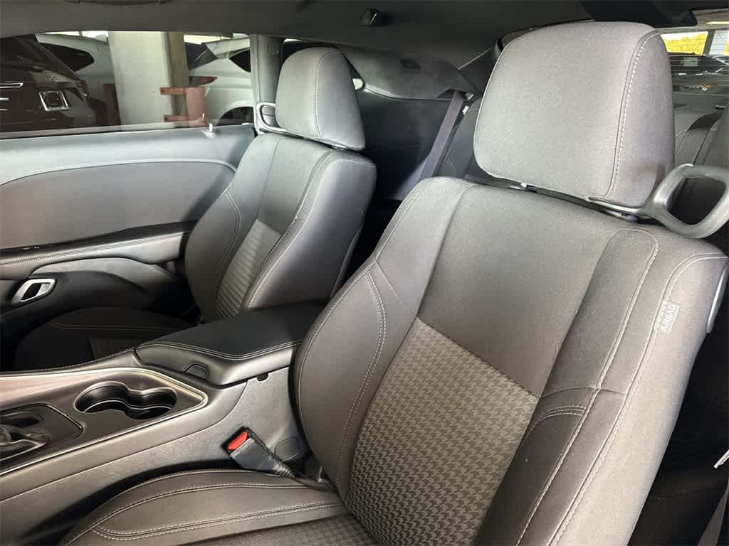 2021 Dodge Challenger SXT