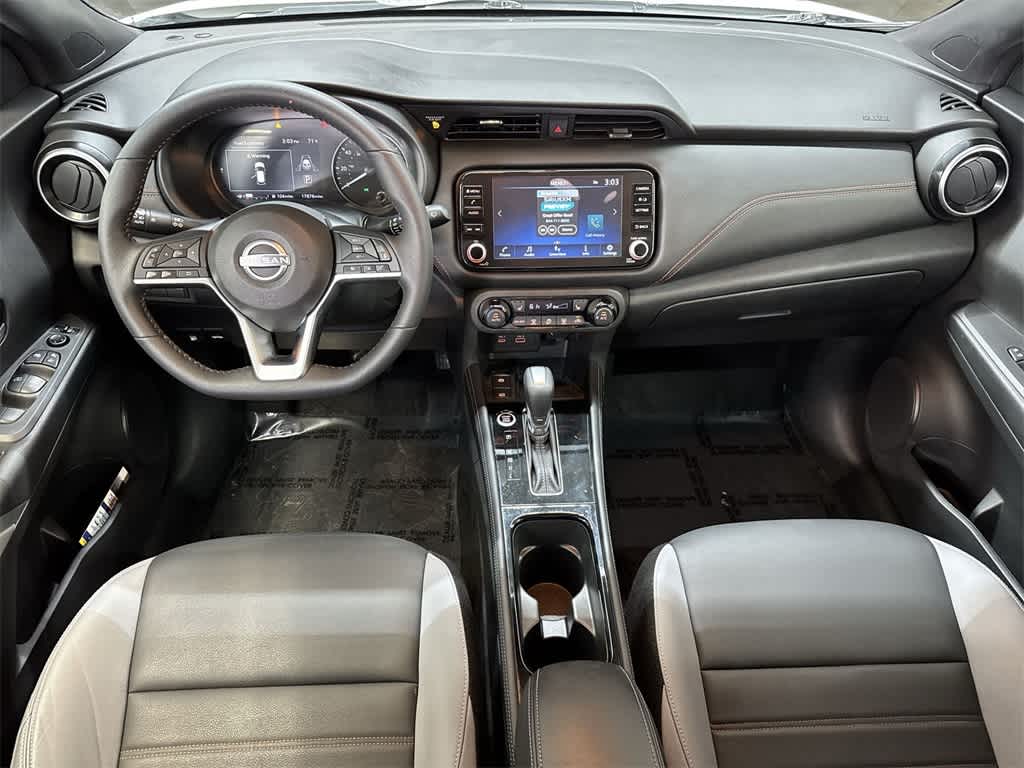 2023 Nissan Kicks SR