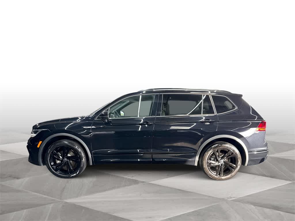 2024 Volkswagen Tiguan SE R-Line Black