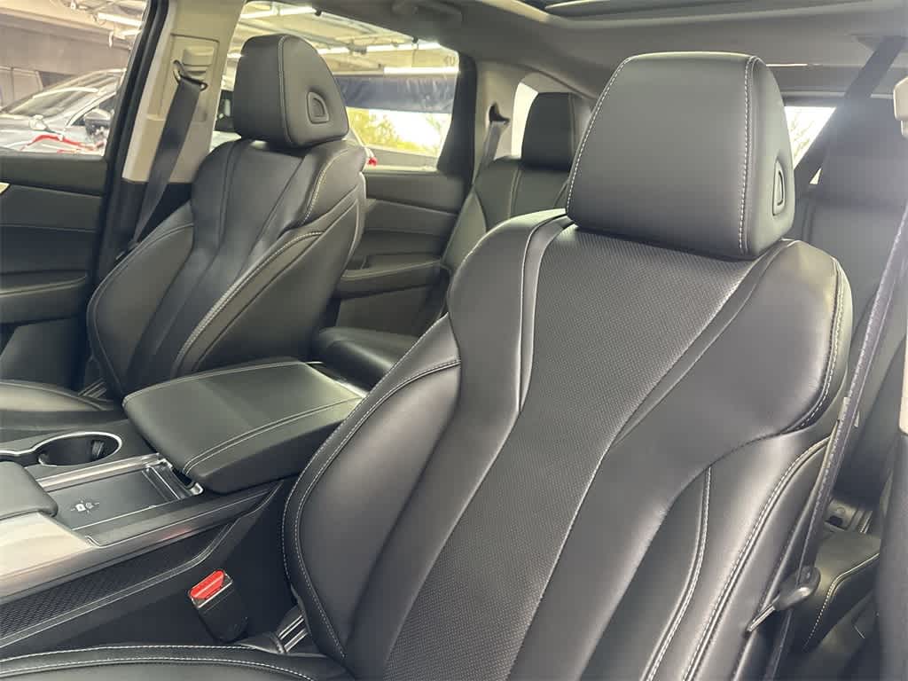 2023 Acura MDX w/Technology Package