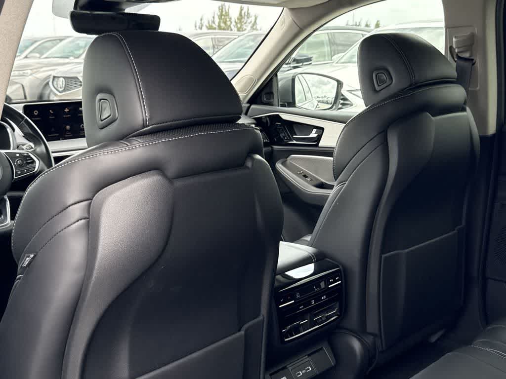 2023 Acura MDX w/Technology Package