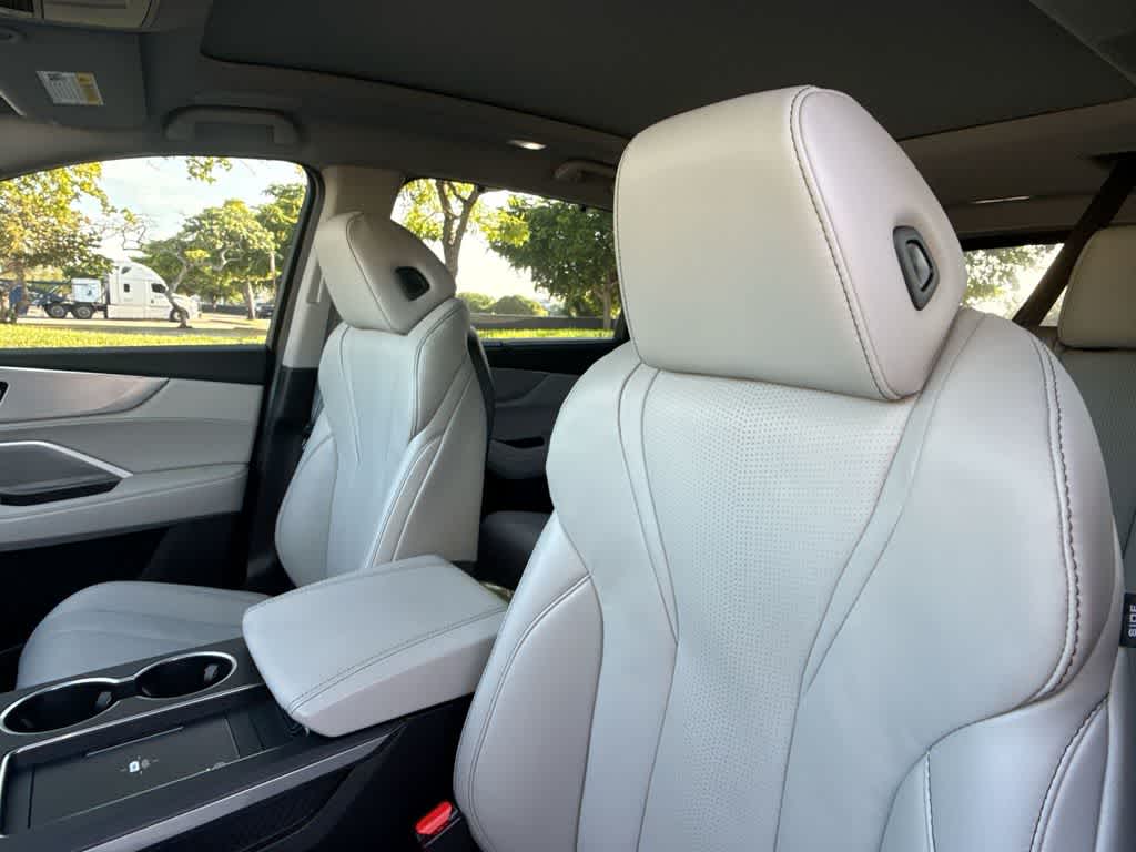 2025 Acura MDX w/Technology Package