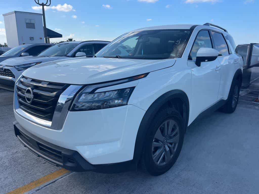 2025 Nissan Pathfinder SV