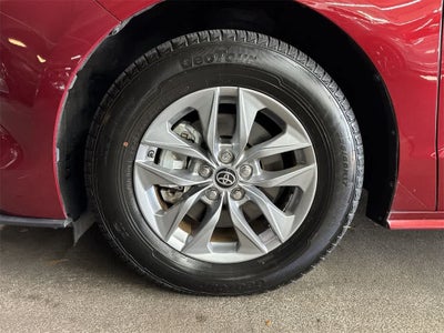 2022 Toyota Sienna XLE