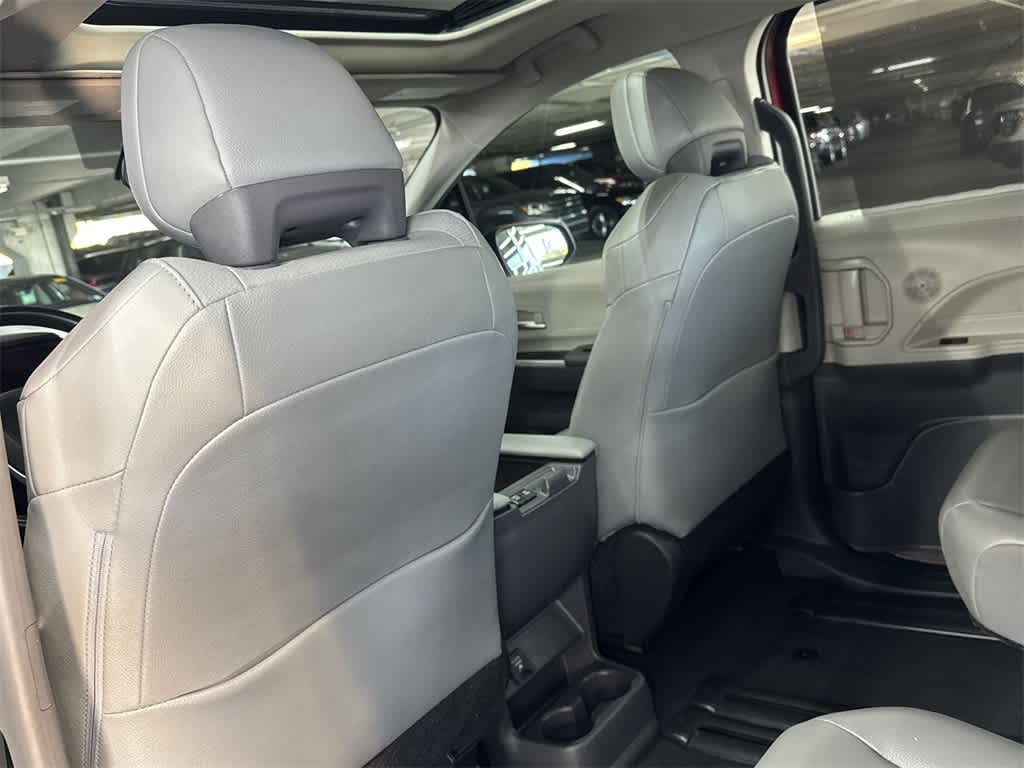 2022 Toyota Sienna XLE