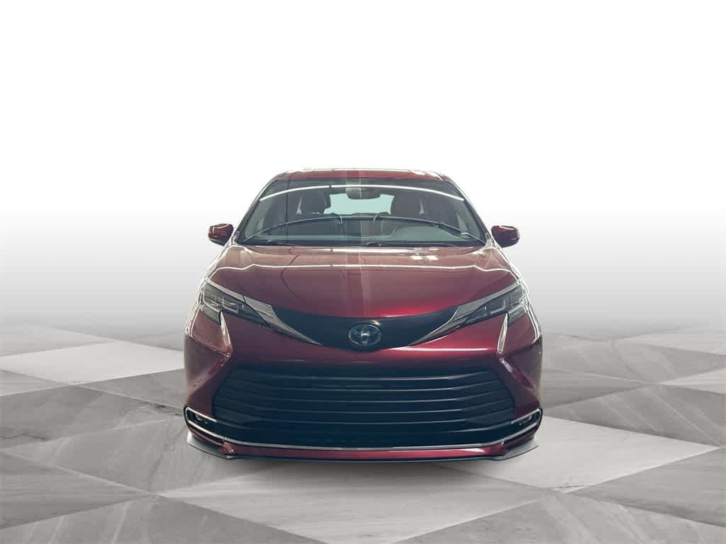 2022 Toyota Sienna XLE