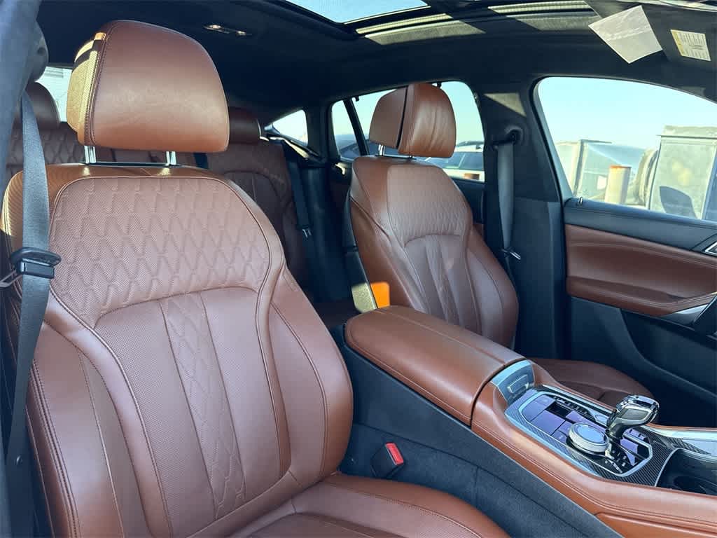 2023 BMW X6 M50i