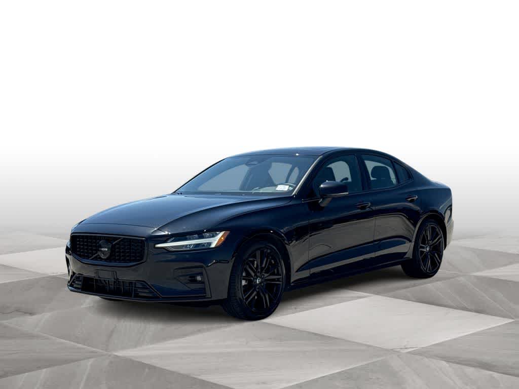 2024 Volvo S60 Plus Black Edition