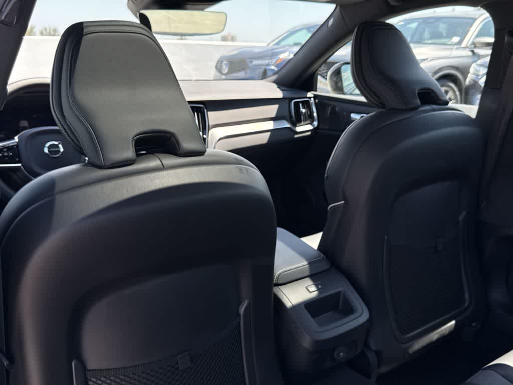 2024 Volvo S60 Plus Black Edition