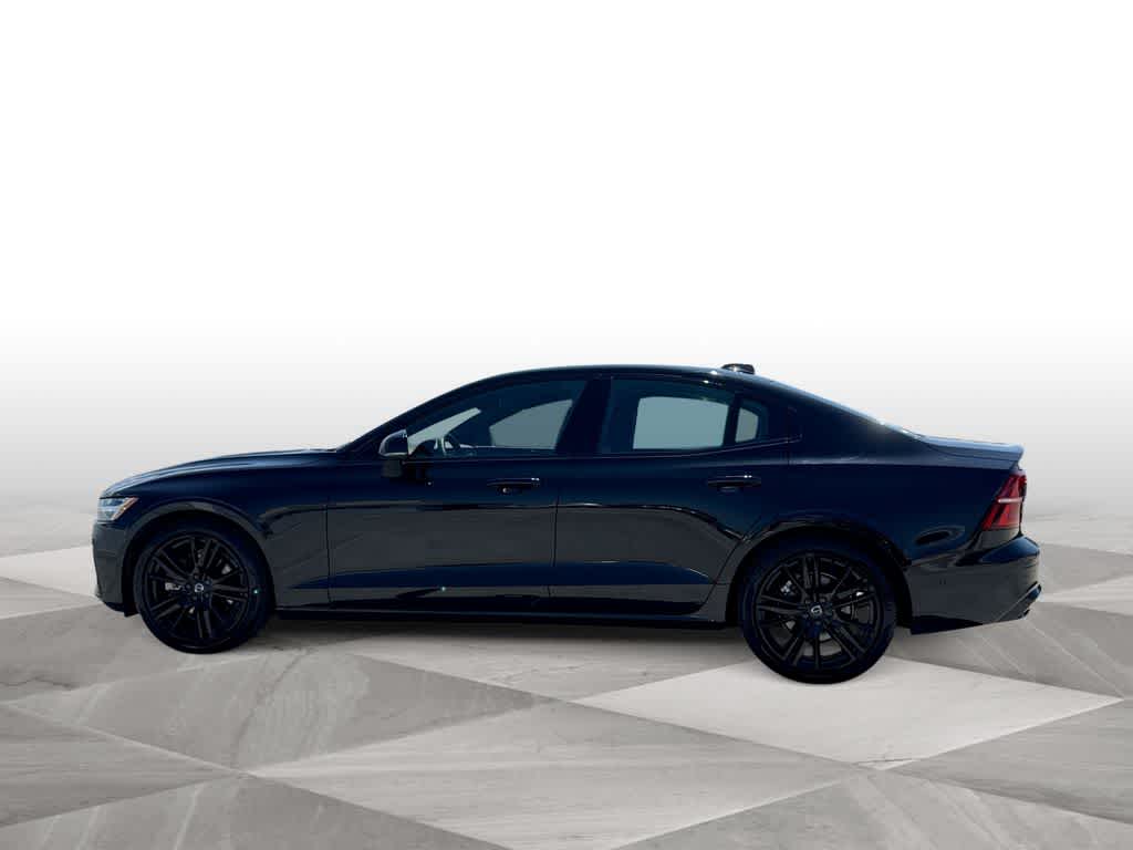 2024 Volvo S60 Plus Black Edition
