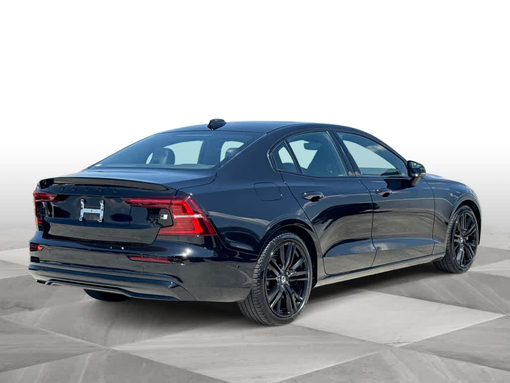 2024 Volvo S60 Plus Black Edition