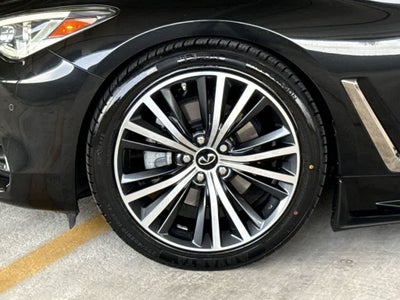 2022 INFINITI Q60 LUXE