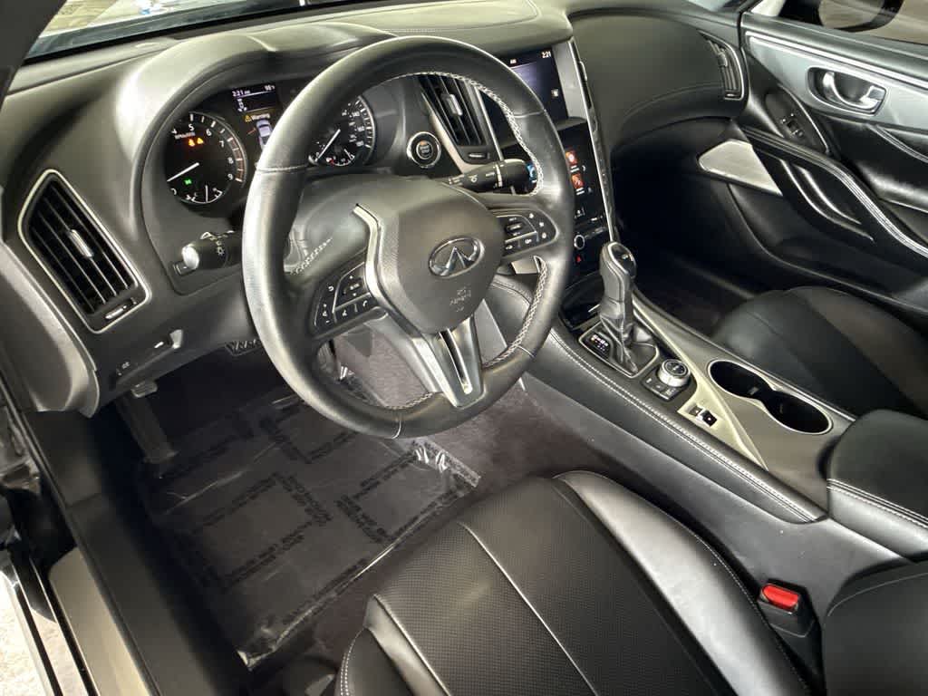 2022 INFINITI Q60 LUXE