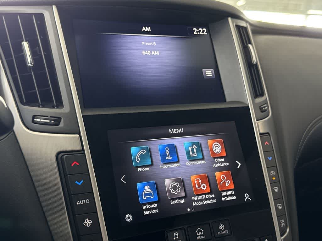 2022 INFINITI Q60 LUXE