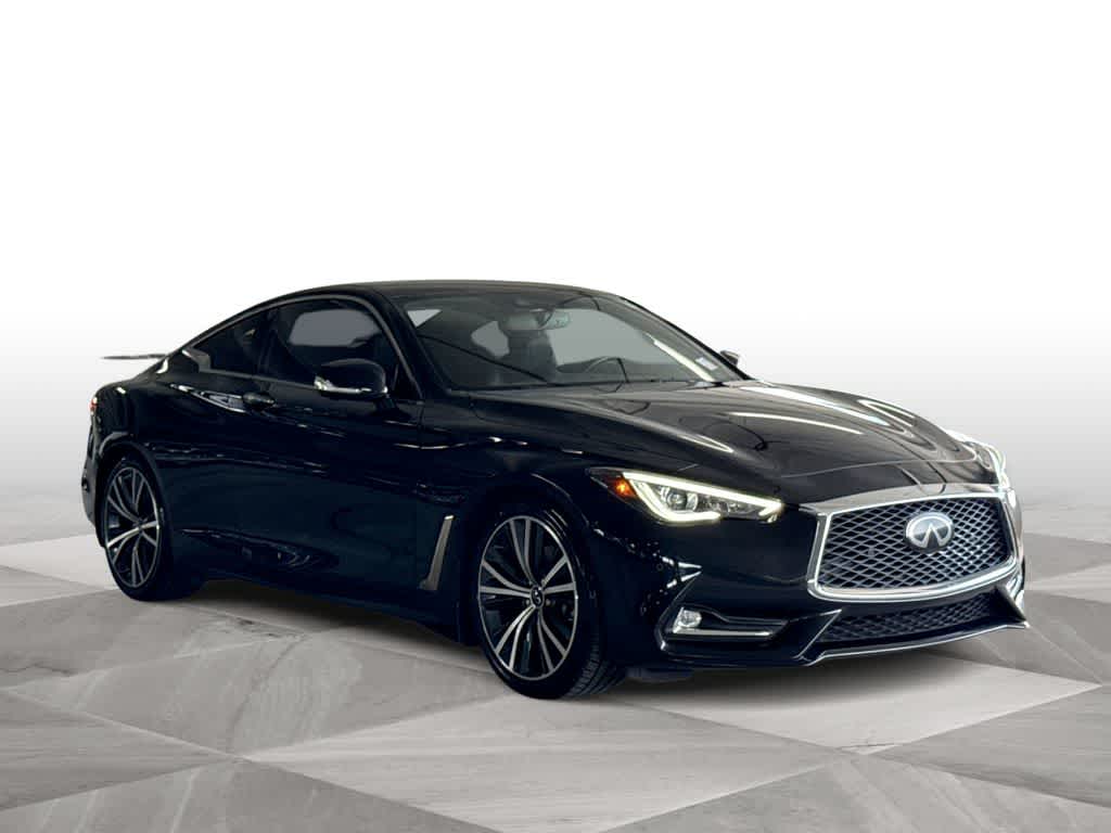 2022 INFINITI Q60 LUXE