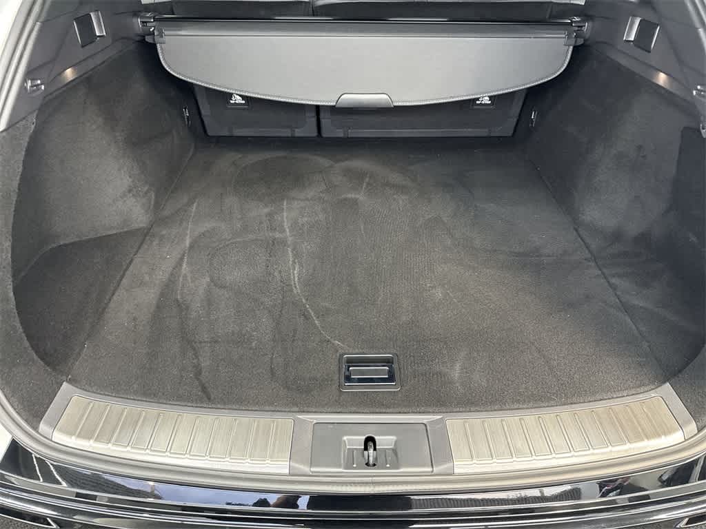 2025 Toyota Crown Signia Limited