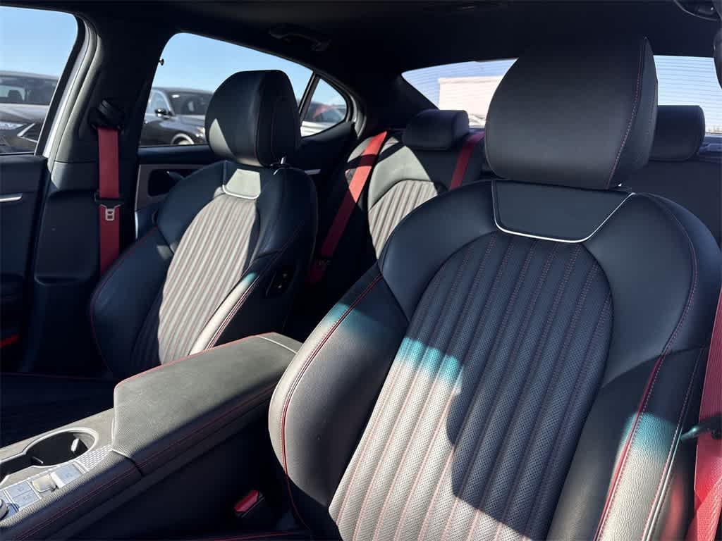 2023 Genesis G70 2.0T