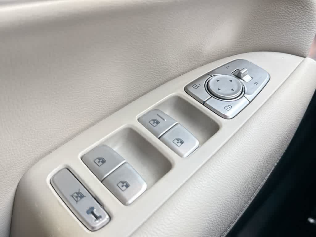 2019 Genesis G70 2.0T Advanced
