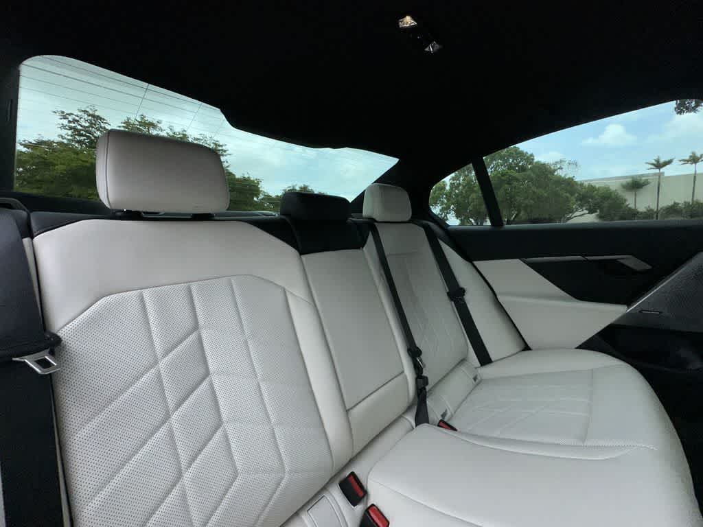 2026 BMW 530i 530i