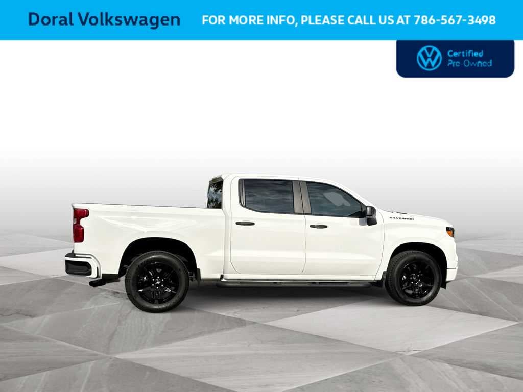2025 Chevrolet Silverado 1500 Custom