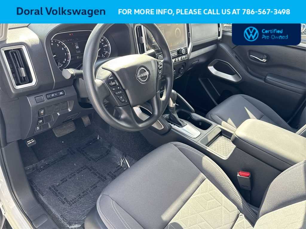 2025 Nissan Frontier SV