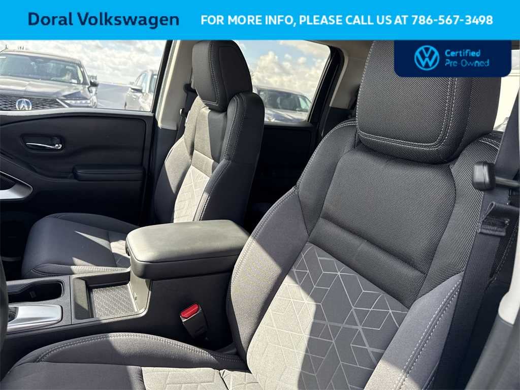 2025 Nissan Frontier SV