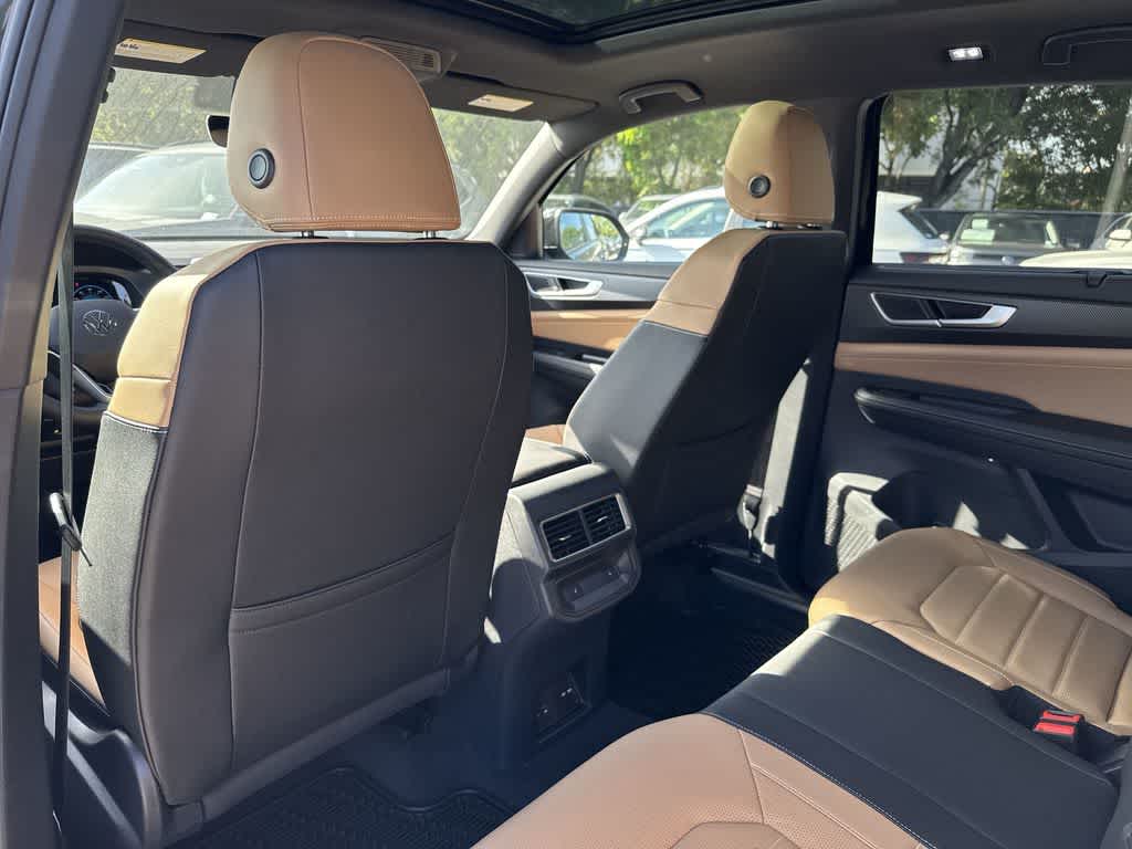 2026 Volkswagen Atlas Cross Sport 2.0T SEL R-Line Black