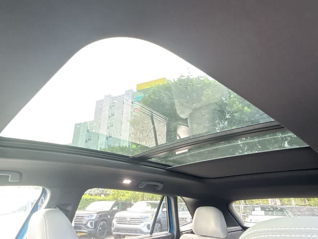 2026 Volkswagen Atlas Cross Sport 2.0T SEL R-Line Black