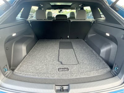 2026 Volkswagen Atlas Cross Sport 2.0T SEL R-Line Black