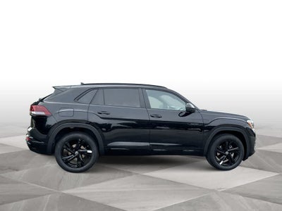 2026 Volkswagen Atlas Cross Sport 2.0T SEL R-Line Black
