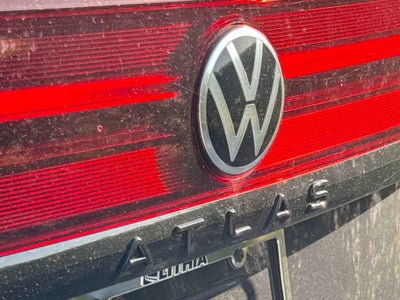 2026 Volkswagen Atlas Cross Sport 2.0T SEL R-Line Black