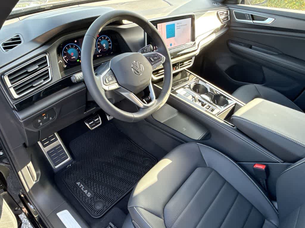 2026 Volkswagen Atlas Cross Sport 2.0T SEL R-Line Black