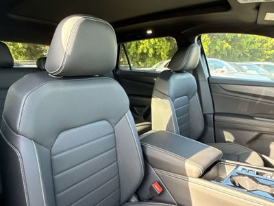 2026 Volkswagen Atlas Cross Sport 2.0T SEL R-Line Black