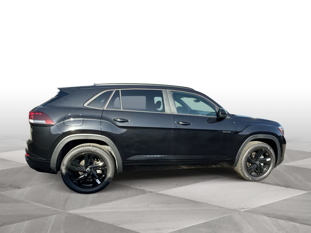 2026 Volkswagen Atlas Cross Sport 2.0T SEL R-Line Black