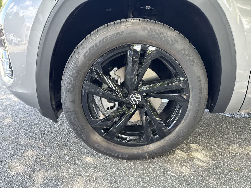 2026 Volkswagen Atlas Cross Sport 2.0T SEL R-Line Black