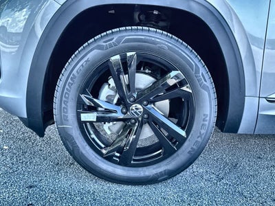 2026 Volkswagen Atlas Cross Sport 2.0T SEL R-Line Black