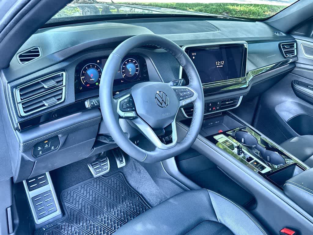 2026 Volkswagen Atlas Cross Sport 2.0T SEL R-Line Black