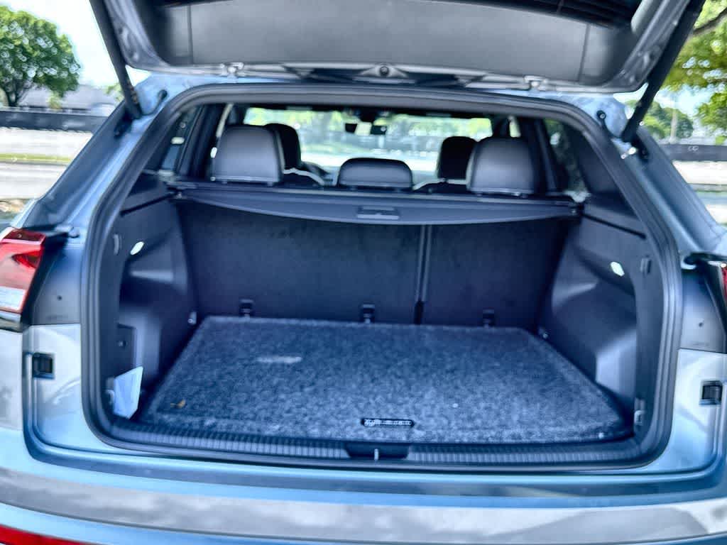 2026 Volkswagen Atlas Cross Sport 2.0T SEL R-Line Black