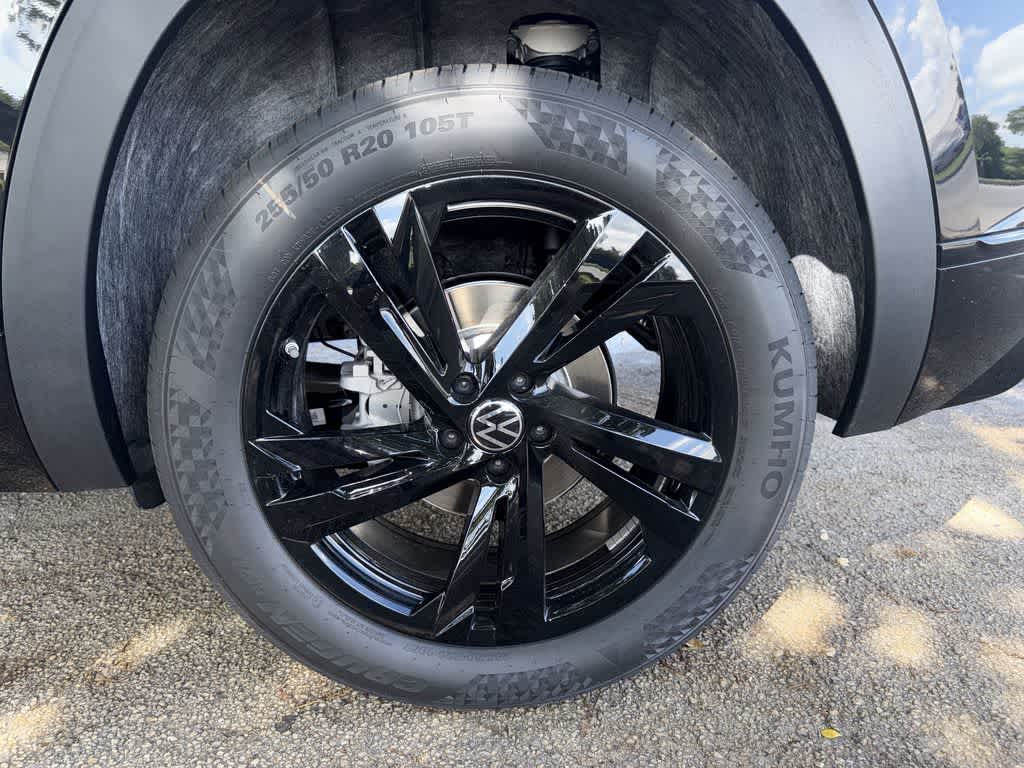 2026 Volkswagen Atlas Cross Sport 2.0T SEL R-Line Black