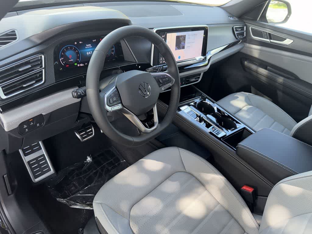 2026 Volkswagen Atlas Cross Sport 2.0T SEL R-Line Black