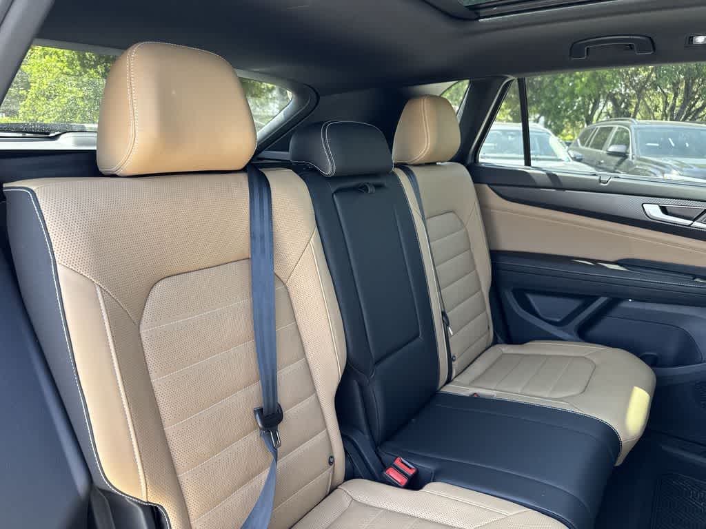 2026 Volkswagen Atlas Cross Sport 2.0T SEL R-Line Black