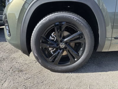 2026 Volkswagen Atlas Cross Sport 2.0T SEL R-Line Black