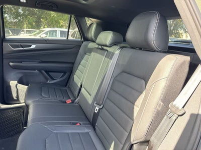 2026 Volkswagen Atlas Cross Sport 2.0T SEL R-Line Black