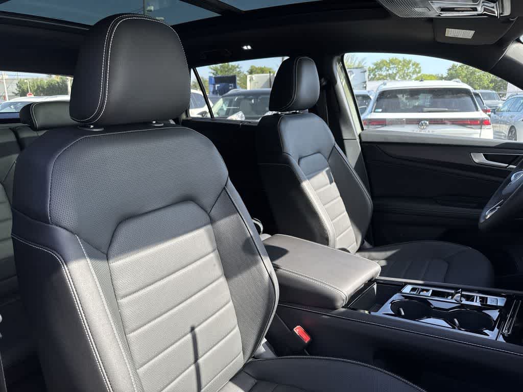 2026 Volkswagen Atlas Cross Sport 2.0T SEL R-Line Black