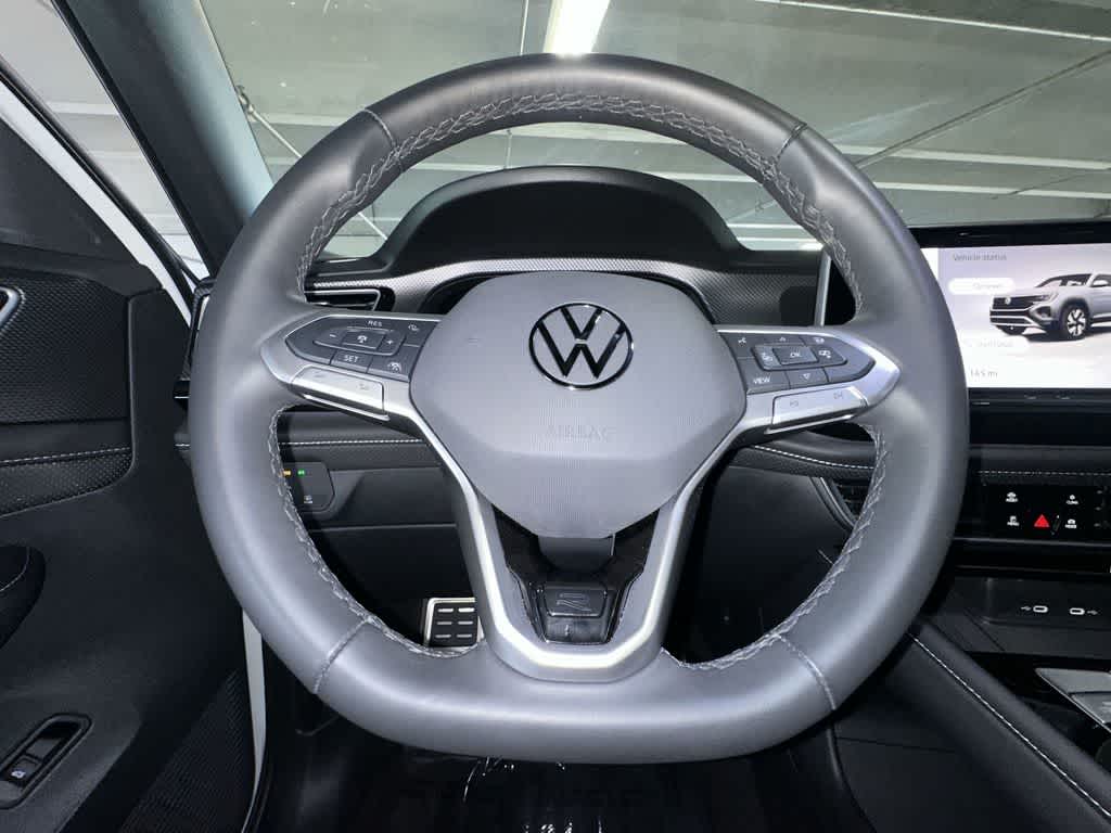 2025 Volkswagen Atlas Cross Sport 2.0T SEL R-Line Black