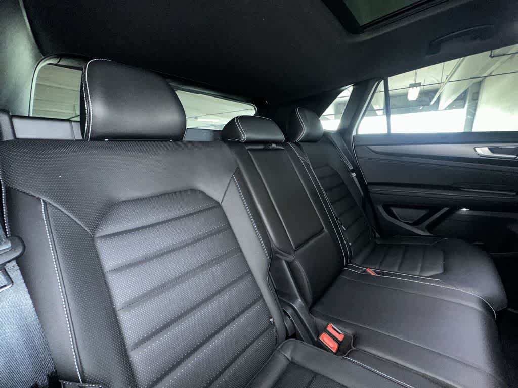 2025 Volkswagen Atlas Cross Sport 2.0T SEL R-Line Black